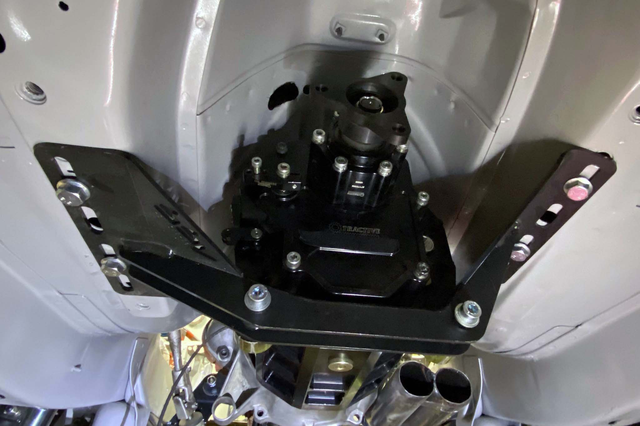 OVERDOSE XEX spec.R RWD リヤギアBOX モーターマウント OVERDOSE XEX spec.R RWD リヤギアBOX モーターマウント