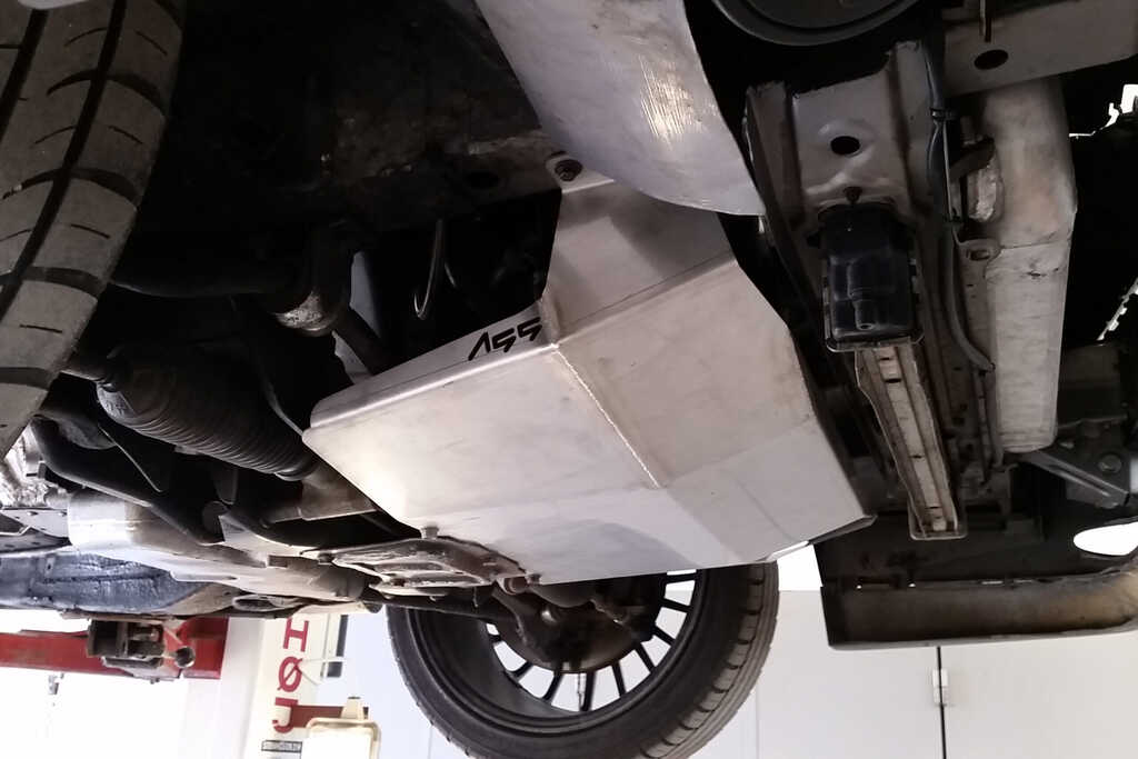Skid plate, stainless steel Volvo 740 / 940