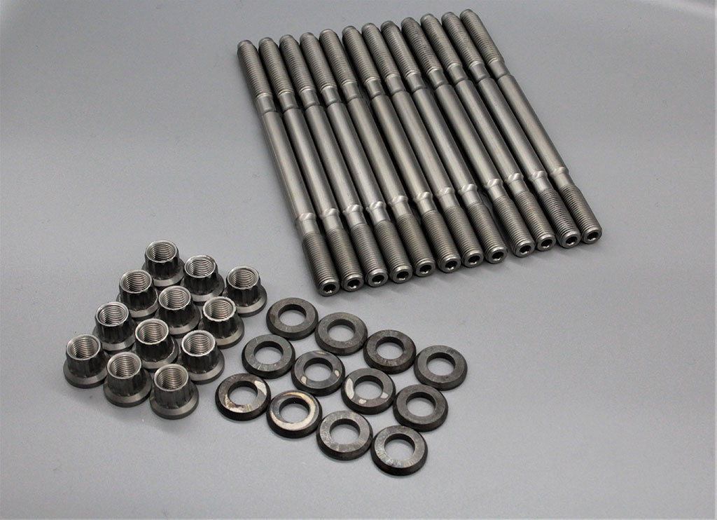 Audi 5 Cyl Head stud kit M11
