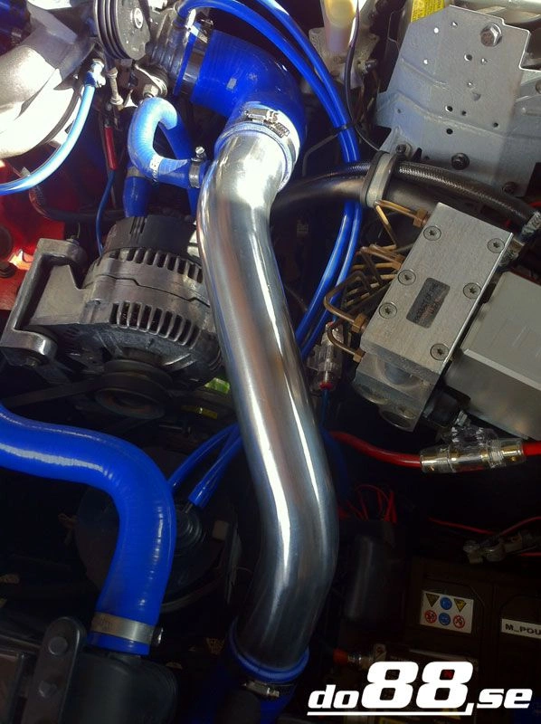 Volvo 7/940 Turbo Central connection pipe kit, blue hoses, standard throttle body