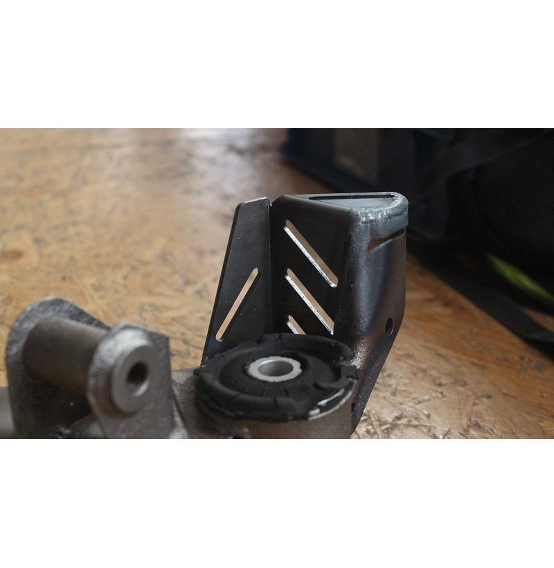BMW E36 Rear Sway Bar Reinforcement