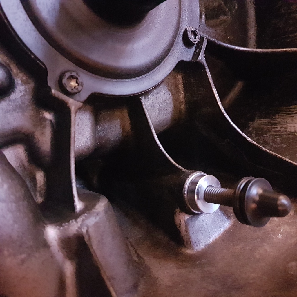 Clutch adjustment for realese bearing