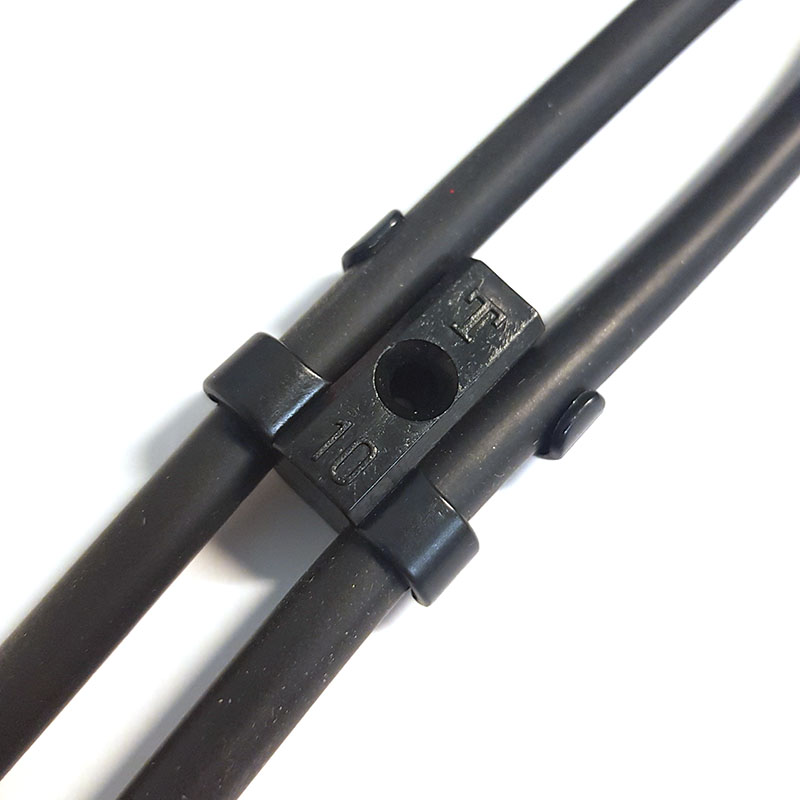 Ignition cable clip